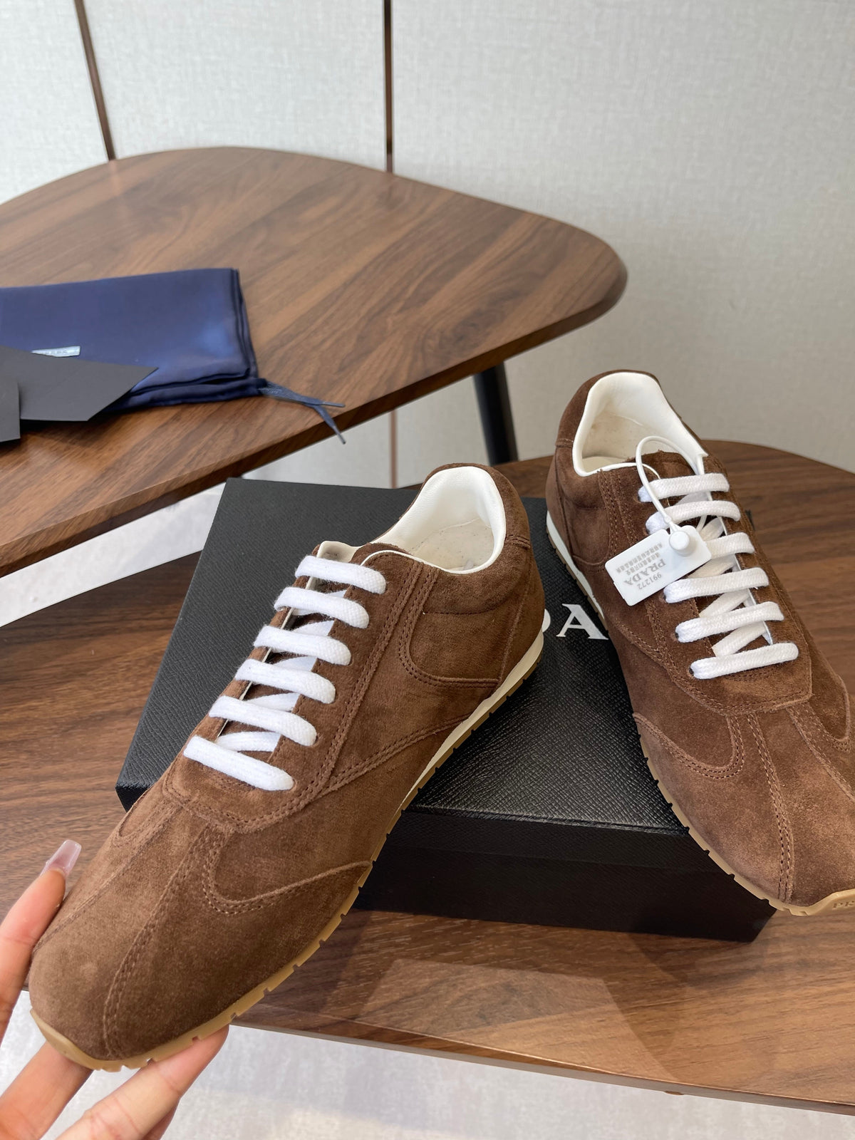 PRADA 25S SNEAKER IN BROWN SUEDE STYLE 12