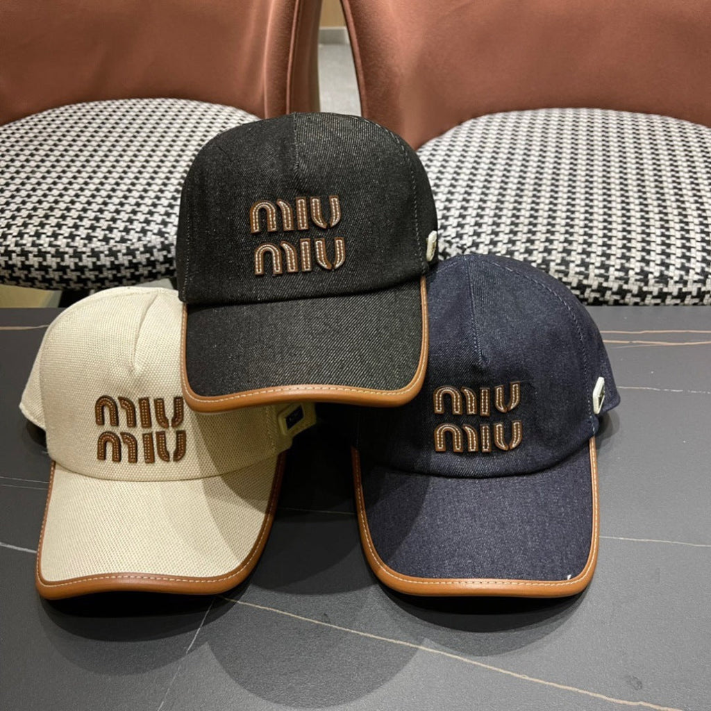 MM BASEBALL CAP IN LIGHT BEIGE FABRIC AND CALFSKIN