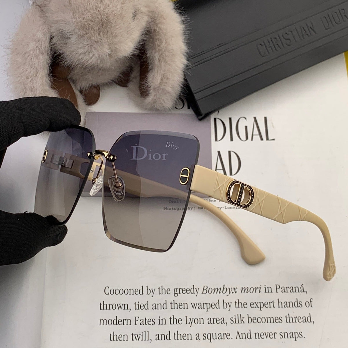 DIOR SIGNATURE SUNGLASS D3550 IN ACETATE