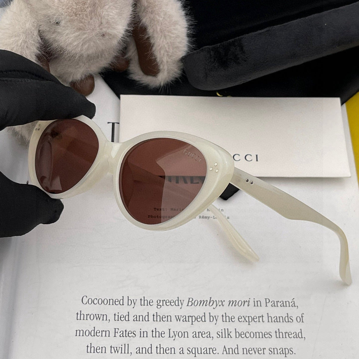 CAT-EYE FRAME SUNGLASSES G6581 IN ACETATE