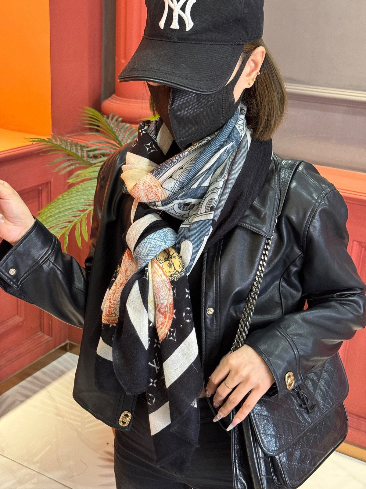 LOUIS VUITTON LV SCARF 200 CM IN CASHMERE 738531