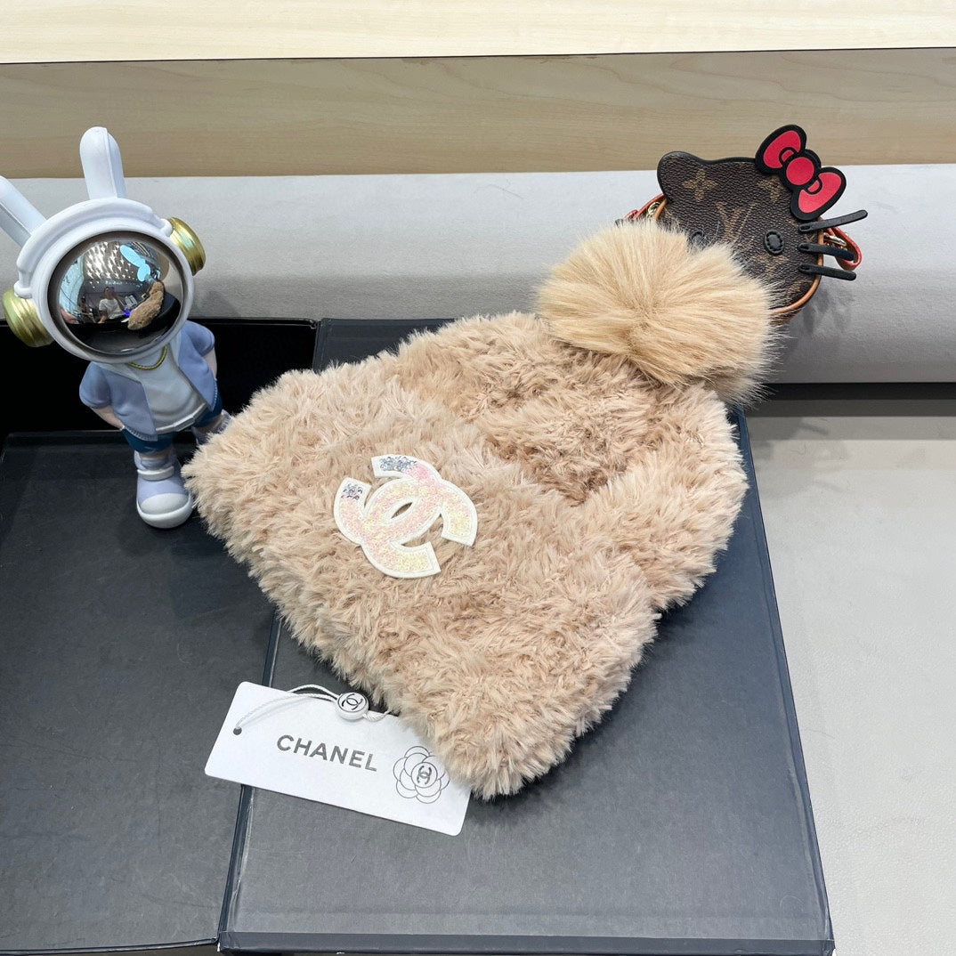 CHANEL BEANIE HAT IN CAMEL BEIGE SOLF FLEECE 419713