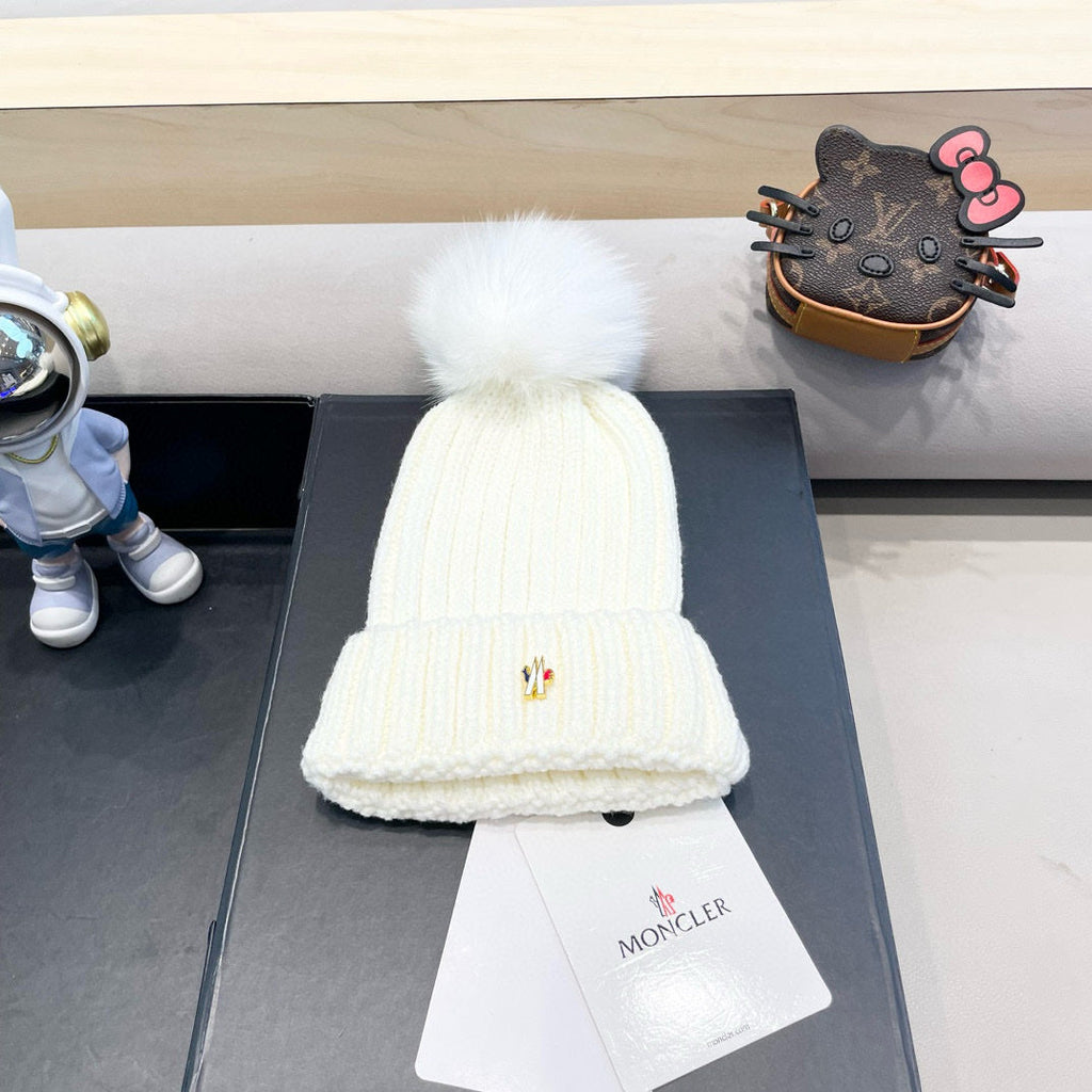 WOOL BEANIE WITH POM POM WHITE 435046