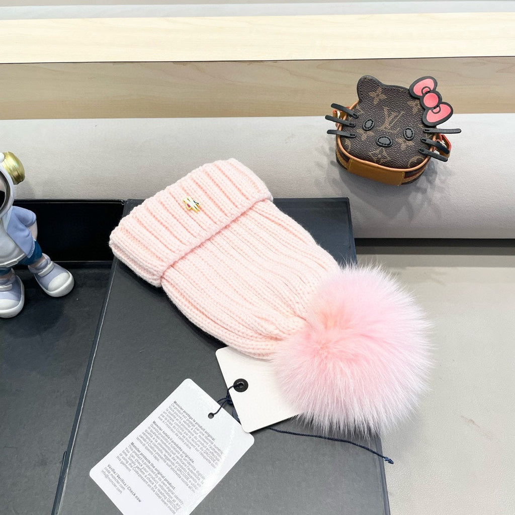 WOOL BEANIE WITH POM POM LIGHT PINK 435047