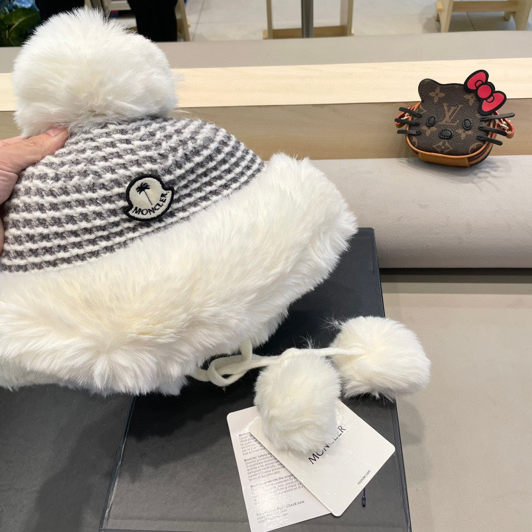 BEANIE HAT IN WHITE WOOL AND FLEECE 436749