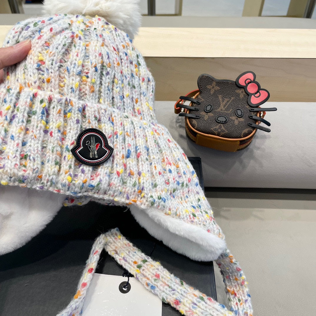 BEANIE HAT IN WHITE WOOL LINED WITH FLEECE 436774