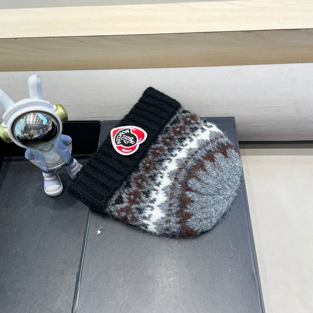 BEANIE HAT IN COLORFUL WOOL 438145