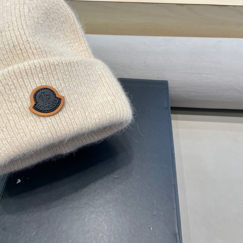 BEANIE HAT IN BISQUE BEIGE WOOL 438122