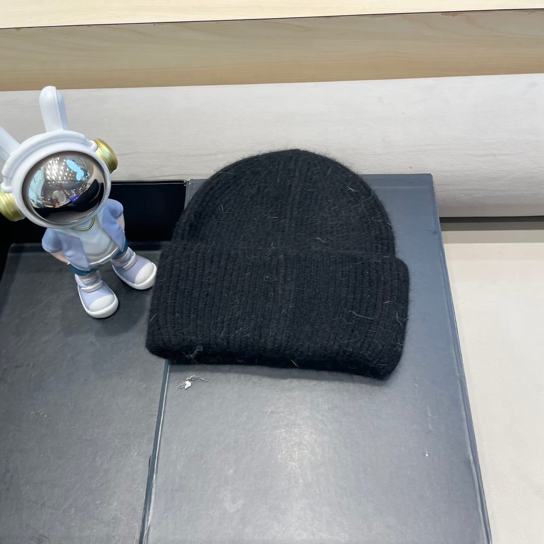 BEANIE HAT IN BLACK WOOL 438123