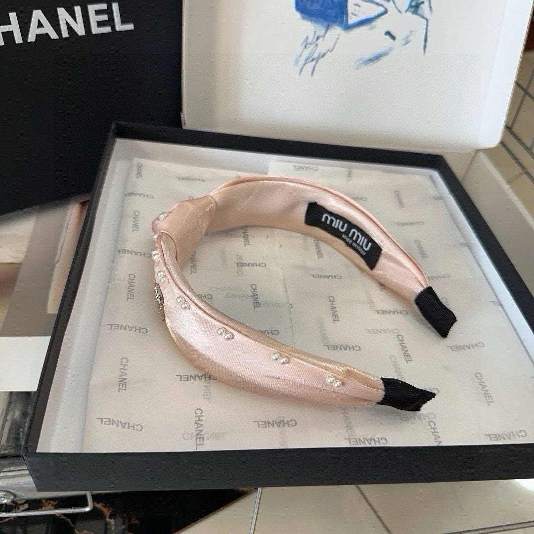 HEADBAND ATTACHED BEADED IN LIGHT PINK SATIN 427356