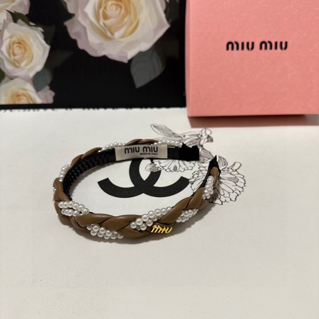 HEADBAND IN GOLDEN BROWN CALFSKIN MIX PEARL CHAIN 347679