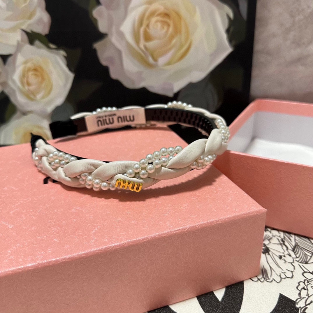 HEADBAND IN WHITE CALFSKIN MIX PEARL CHAIN 347681
