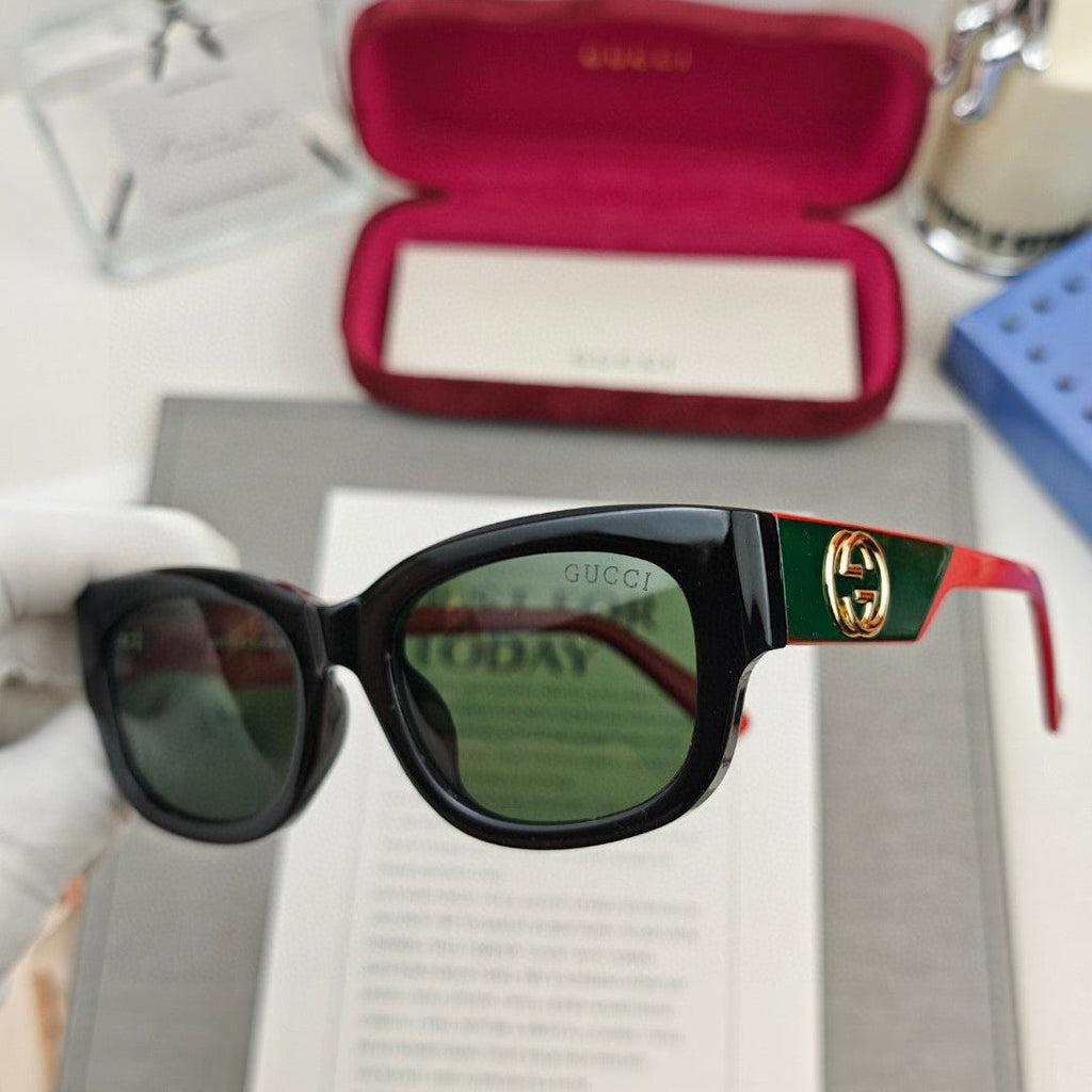 EMBOSSED LOGO OVAL FRAME SUNGLASSES 69100 IN ACETATE