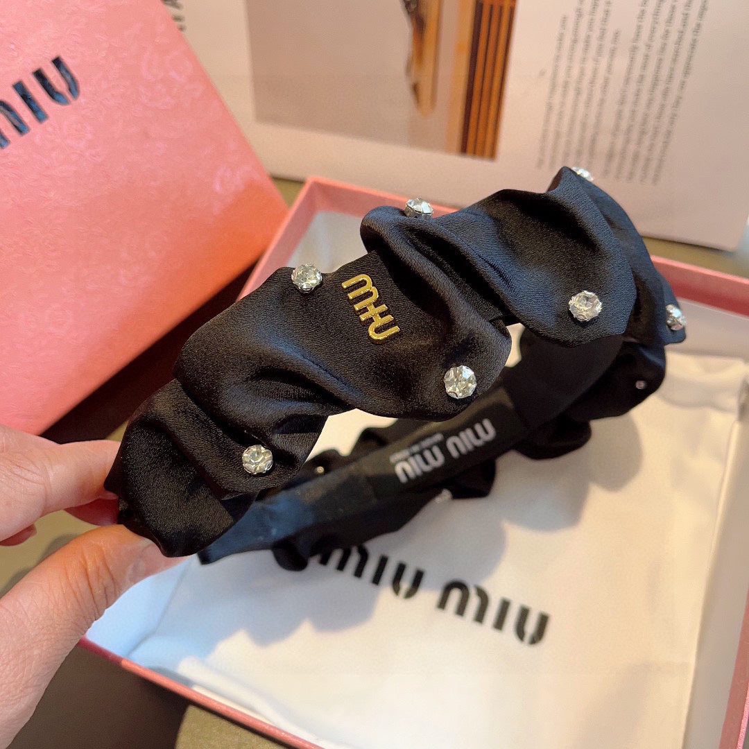 HEADBAND ATTACHED DIAMONDS IN BLACK SILK 412434