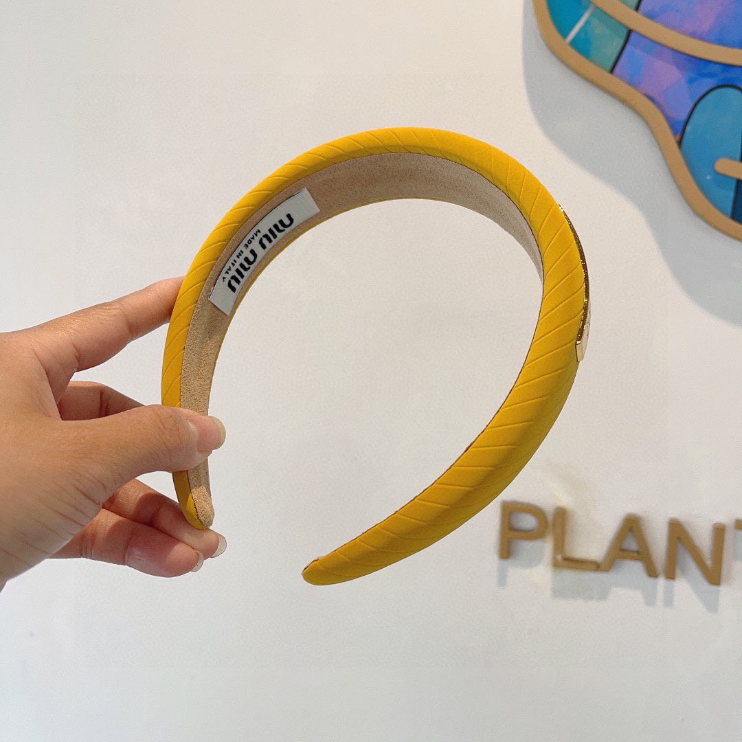 THICK HEADBAND IN YELLOW DIAGONAL LEATHER 425478