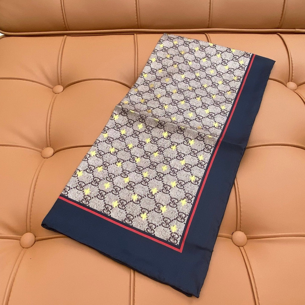 GUCCI 25S SCARF 90 IN SILK 709692