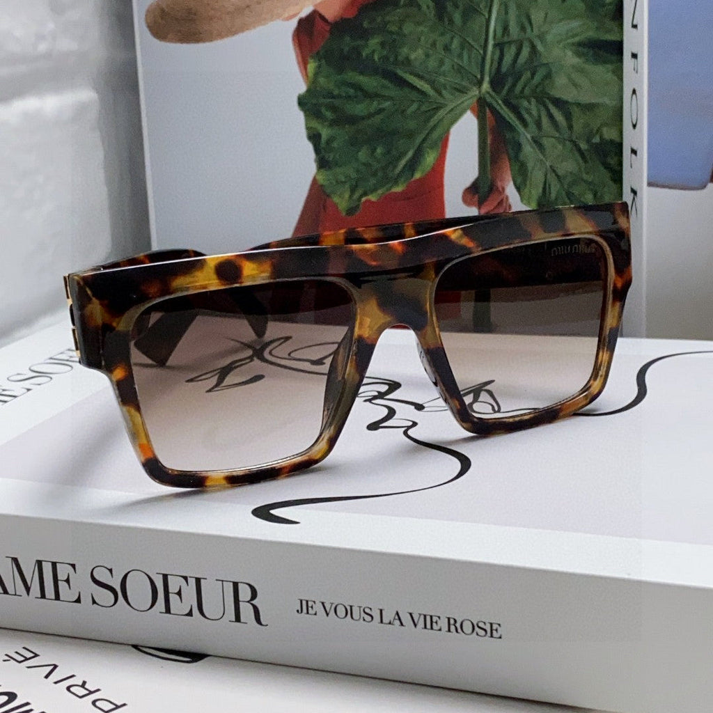 RUNWAY SQUARE SUNGLASSES 513009 IN HAVANA ACETATE