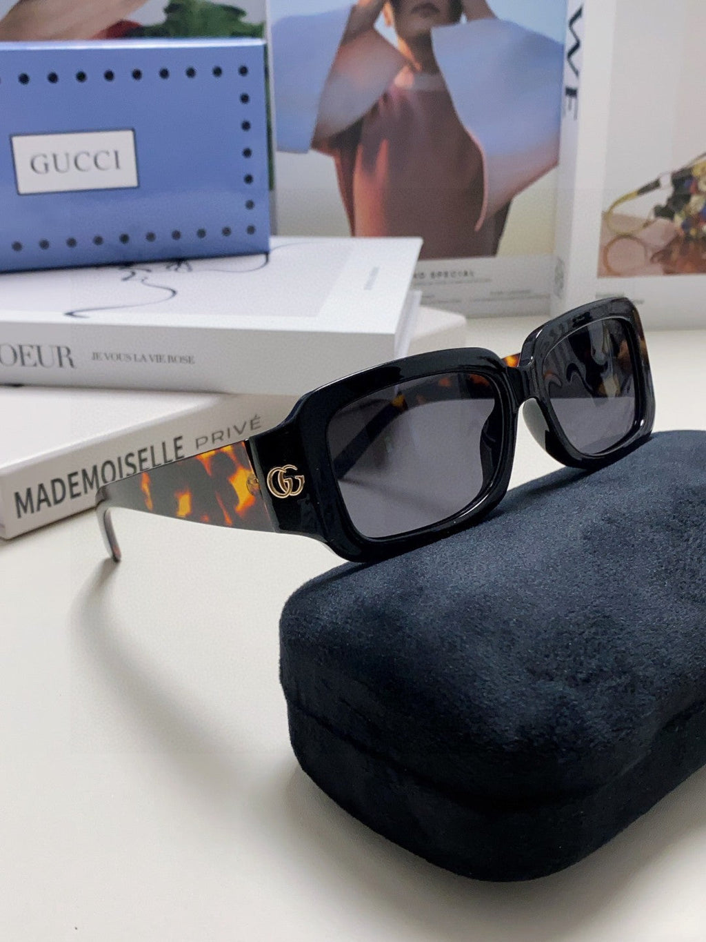 RECTANGULAR FRAME SUNGLASSES 570237 IN ACETATE