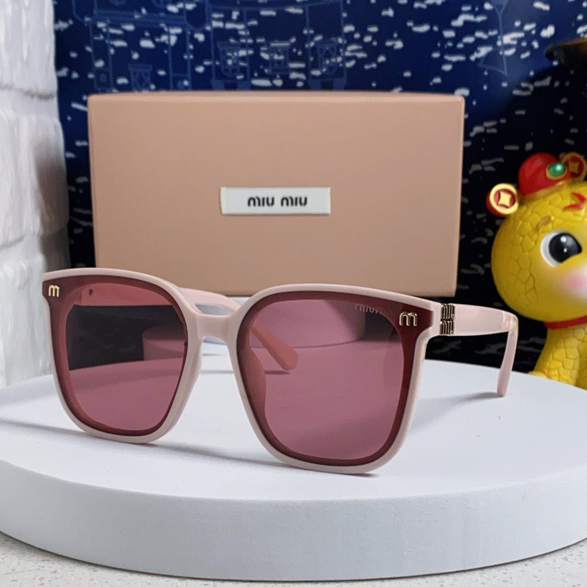 GLIMPSE SQUARE SUNGLASSES 554611 IN LIGHT PINK ACETATE