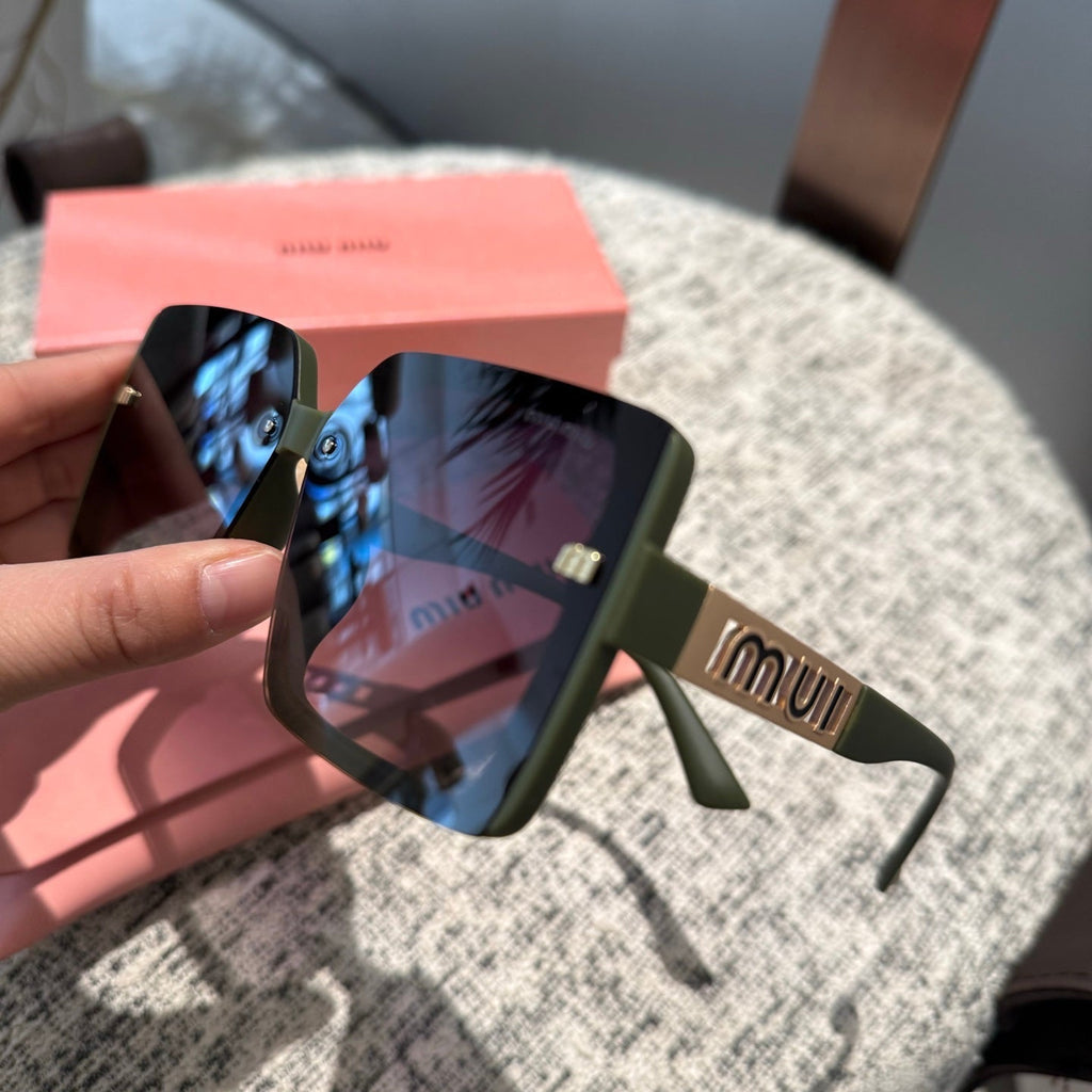 LOGO SQUARE SUNGLASSES 512017 IN GREEN ACETATE