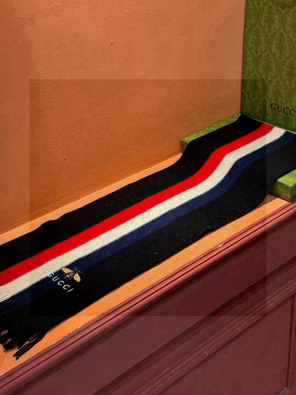 GUCCI 25S SCARF 180 IN CASHMERE 730566