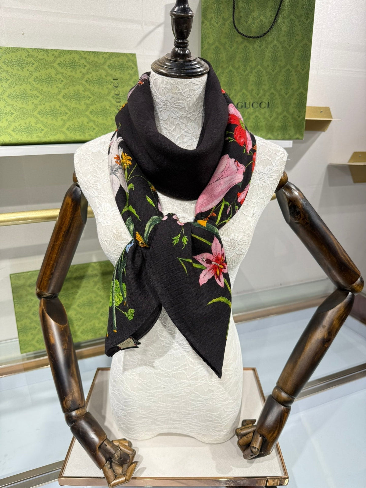 GUCCI 25S SCARF 140 IN CASHMERE 636339