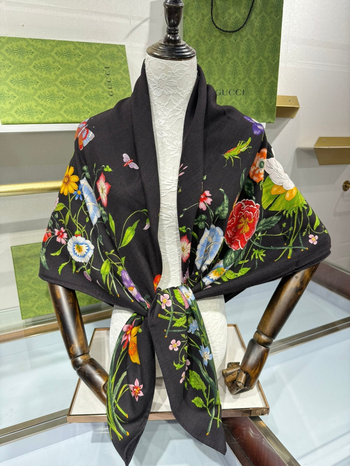 GUCCI 25S SCARF 140 IN CASHMERE 636339