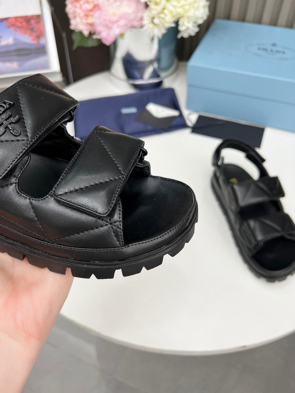 PRADA pra dad sandal black calfskin